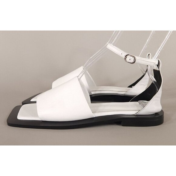 Flat Apartment Chain Strap Sandals Size 38 8 Women's White Leather $470 - Picture 1 of 12